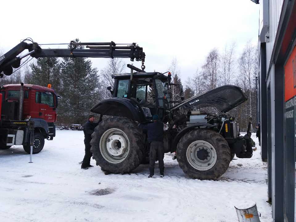 traktori kannattaa huoltaa säännöllisin väliajoin
